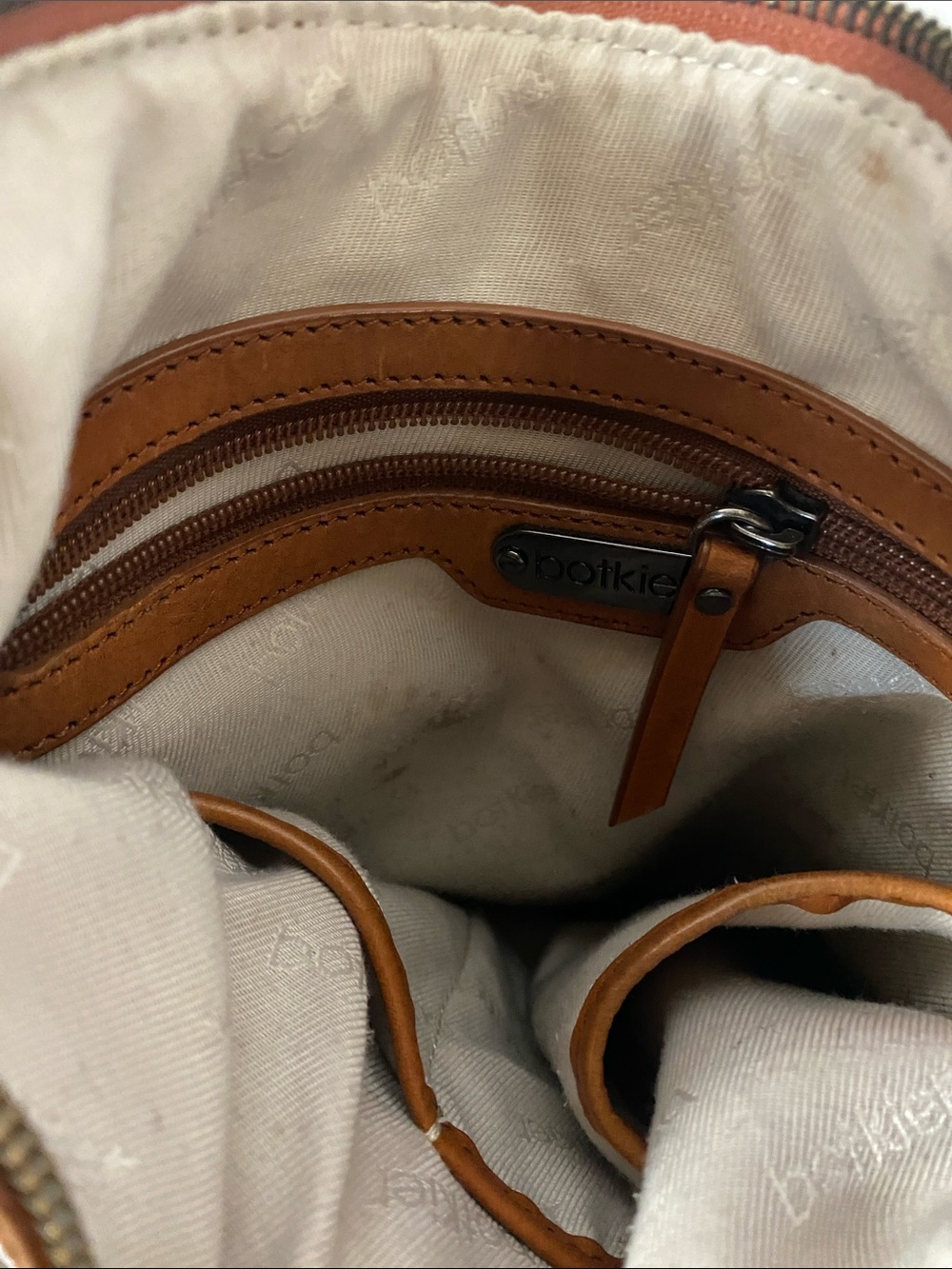 Botkier Metallic Silver Hobo Shoulder Bag with Brown Trim - Picture 4 of 10